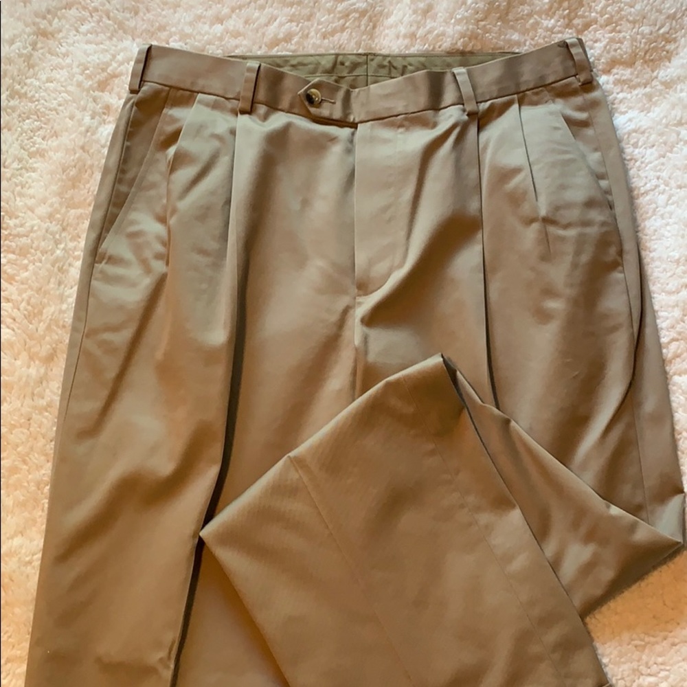 Jos. A. Bank tailored fit khaki pants. 36Wx34L